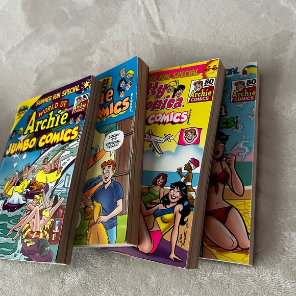 Jumbo Comic Set - Picture 3 of 3